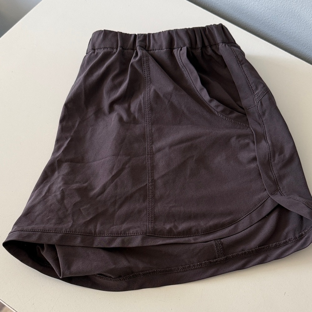 Athleta shorts size L.